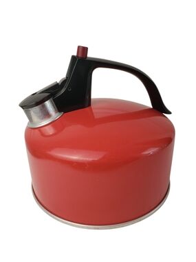 Vntg 70s Poppy Red Whistling Tea Kettle. Regal Ware. Made in the USA